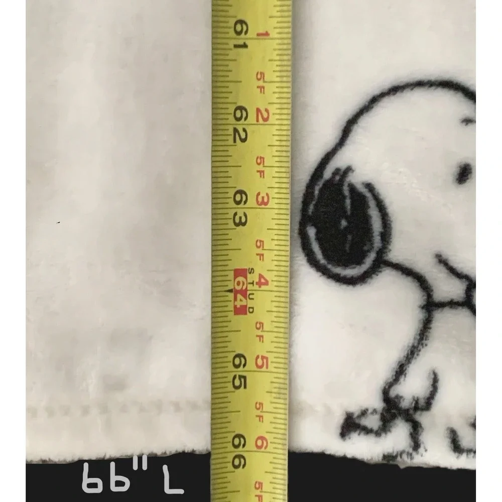 2018 Peanuts Snoopy Halloween Thanksgiving Christmas Fleece Throw Blanket, NWOT